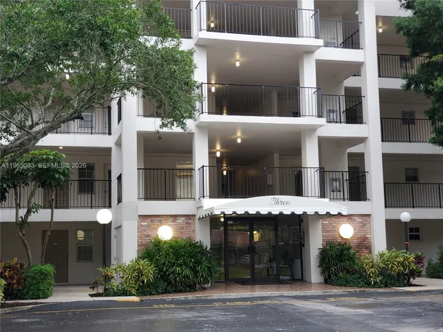 $129,999 | 2900 North Palm Aire Drive, Unit 108, Pompano Beach, FL 33069