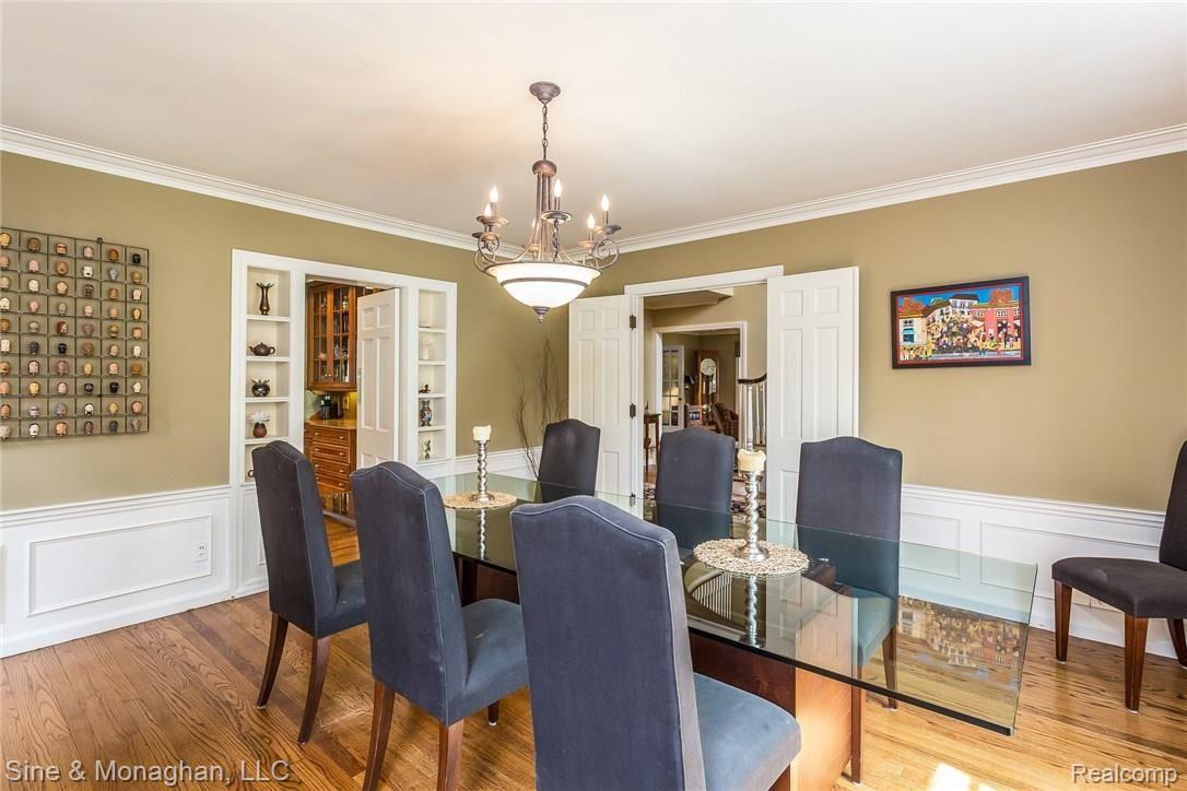 214 Merriweather Road Grosse Pointe, MI 48236 - Photo 9 of 85 012-Dining_Room-4152979-medium.jpg
