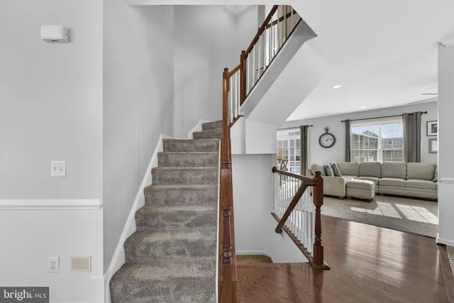 a view of entryway and hall