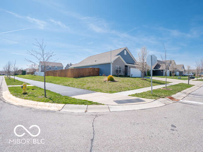 1303 Crabapple Road Franklin, IN 46131 - Photo 4 of 55