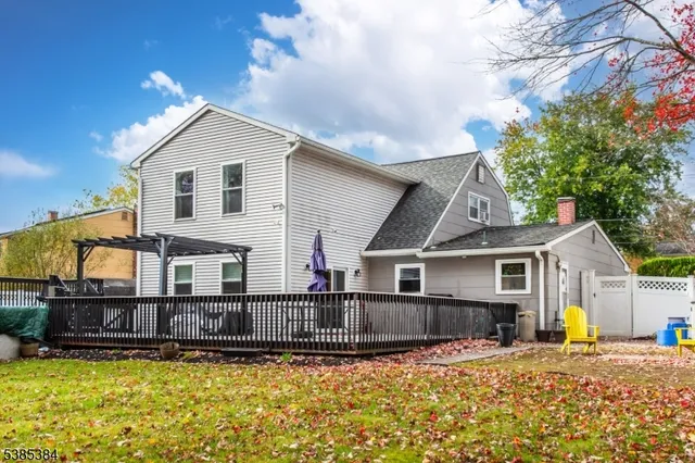 $595,000 | 50 Clover Hill Drive, Flanders, NJ 07836