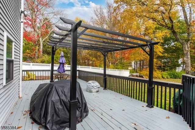 $595,000 | 50 Clover Hill Drive, Flanders, NJ 07836