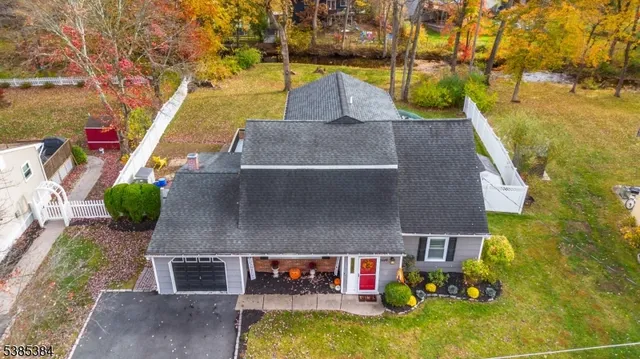 $595,000 | 50 Clover Hill Drive, Flanders, NJ 07836