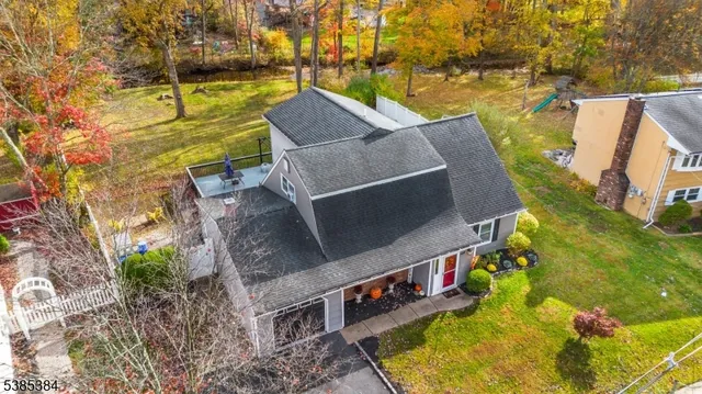 $595,000 | 50 Clover Hill Drive, Flanders, NJ 07836