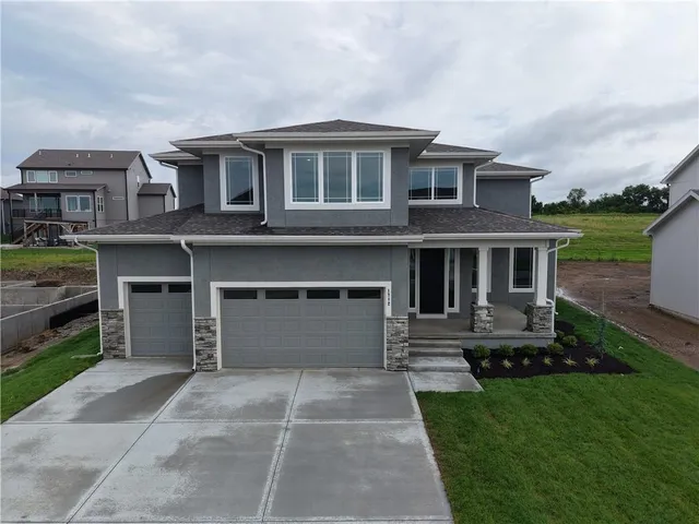 $745,000 | 1712 Southwest Arbor Park Drive, Lee's Summit, MO 64082