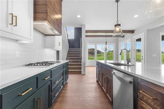 $745,000 | 1712 Southwest Arbor Park Drive, Lee's Summit, MO 64082