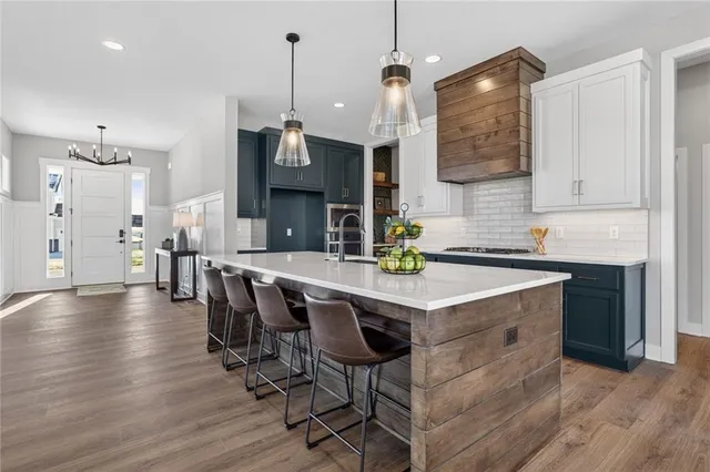 $745,000 | 1712 Southwest Arbor Park Drive, Lee's Summit, MO 64082