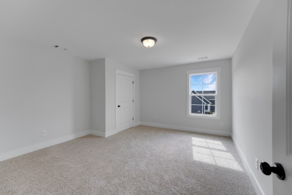 1100 Goose Drive Springfield, TN 37172 - Photo 12 of 19 an empty room with a empty space and a window