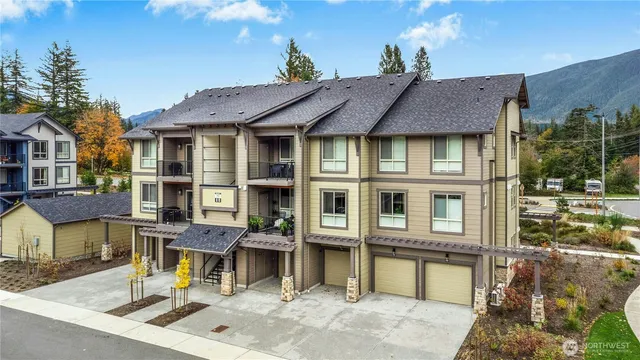 $484,500 | 1845 Southeast 12th Place, Unit H204, North Bend, WA 98045