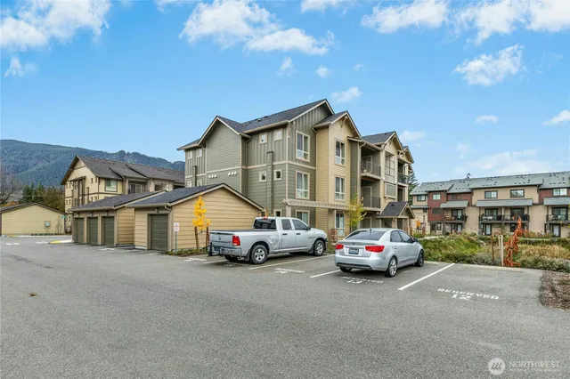 $484,500 | 1845 Southeast 12th Place, Unit H204, North Bend, WA 98045
