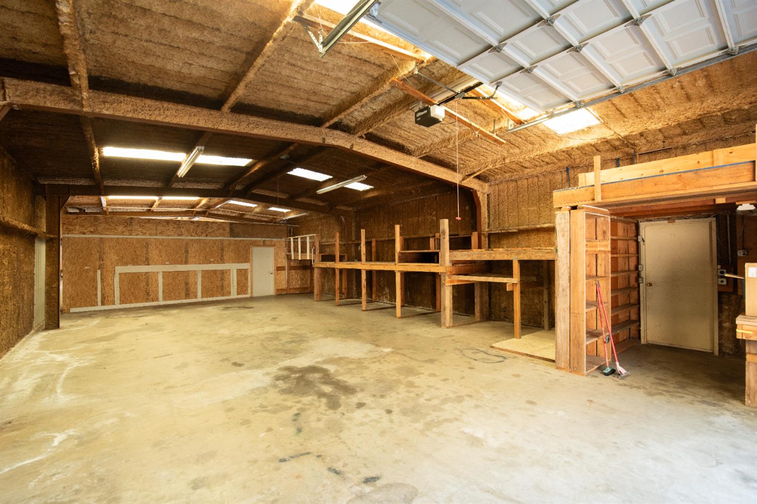 16979 Ridge Road Pine Grove, CA 95665 - Photo 39 of 68 a view of a large room