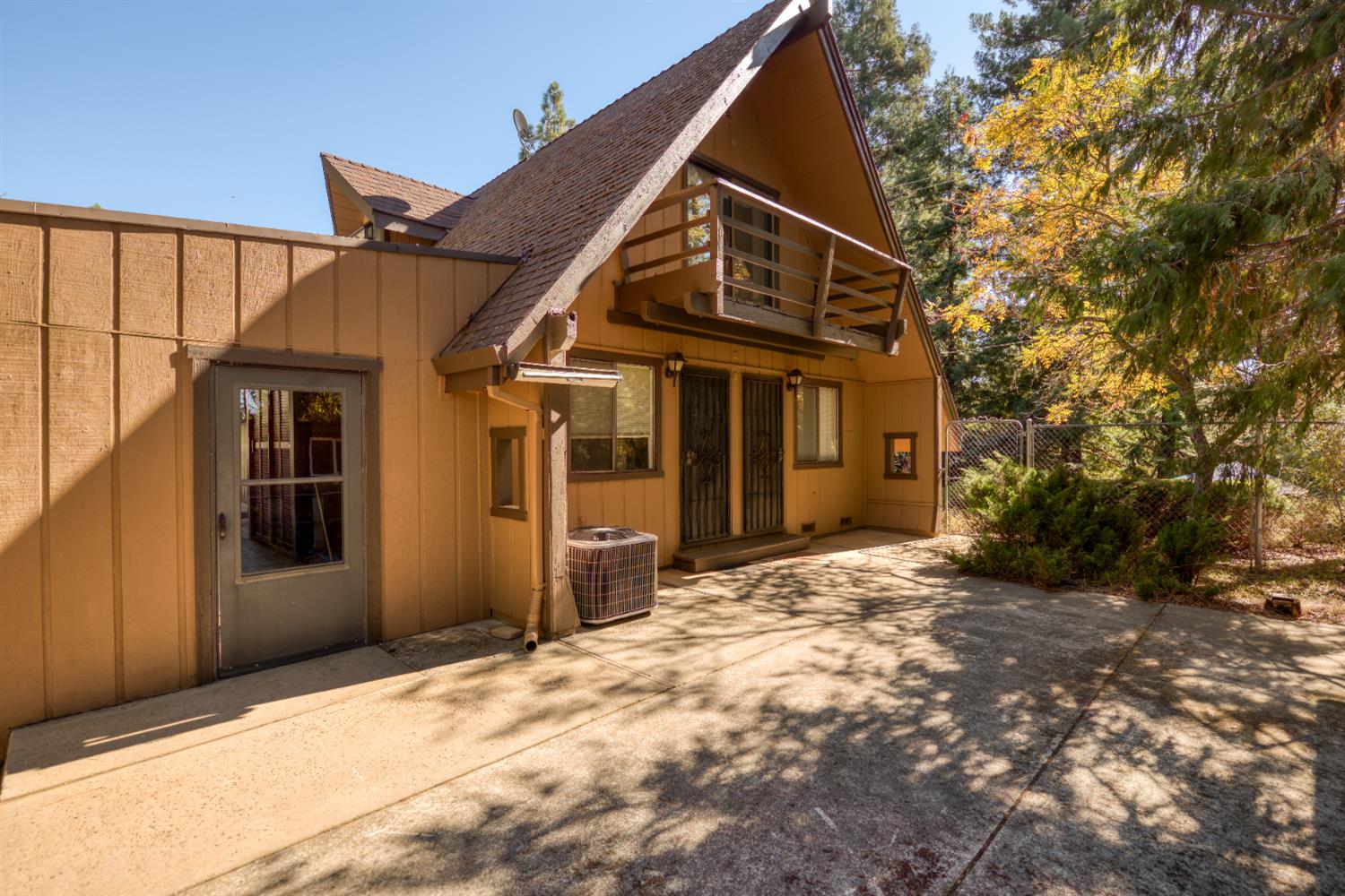 16979 Ridge Road Pine Grove, CA 95665 - Photo 5 of 68 a front view of a house with a yard