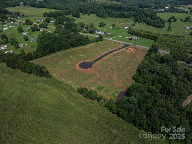 a view of a tennis court