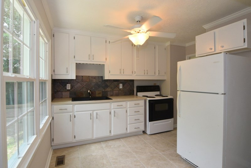 558 Hickman Road Augusta, GA 30904 - Photo 8 of 21 Gallery Image 8