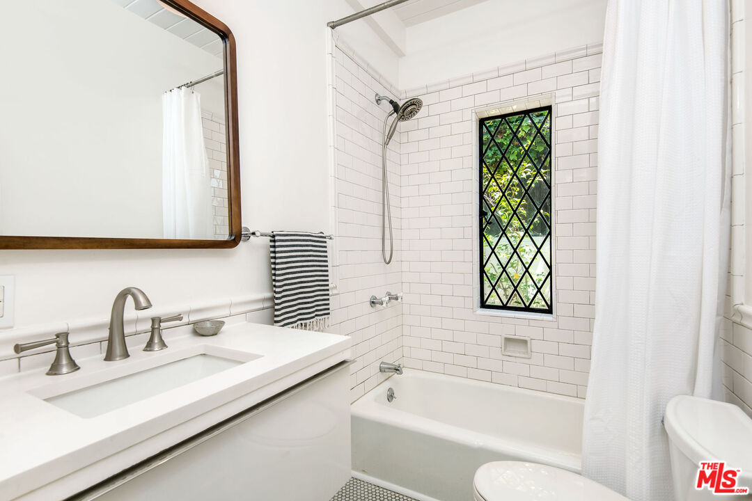 911 Superba Avenue Venice, CA 90291 - Photo 20 of 37