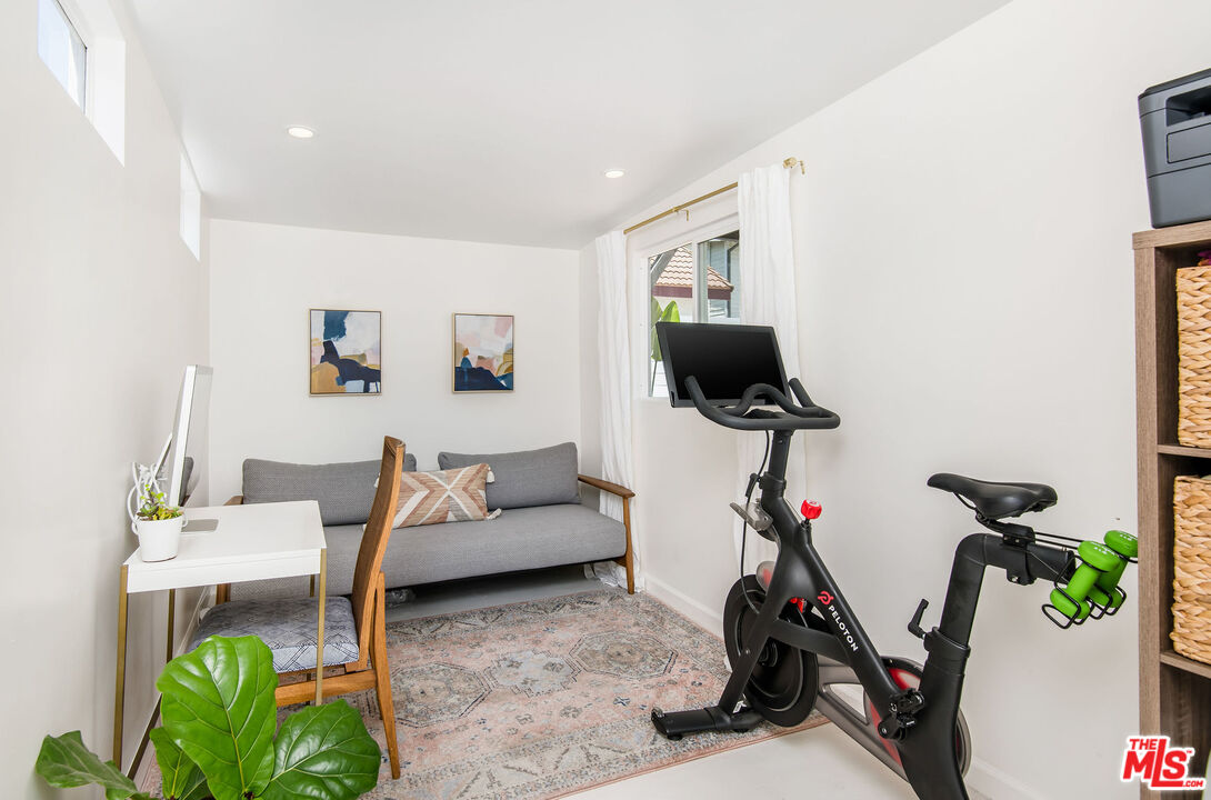 911 Superba Avenue Venice, CA 90291 - Photo 34 of 37