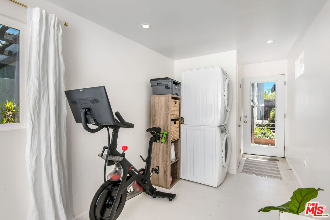 911 Superba Avenue Venice, CA 90291 - Photo 35 of 37