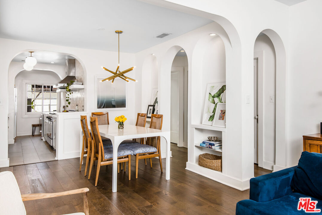 911 Superba Avenue Venice, CA 90291 - Photo 8 of 37