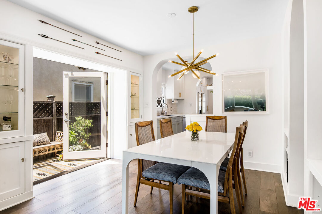 911 Superba Avenue Venice, CA 90291 - Photo 9 of 37