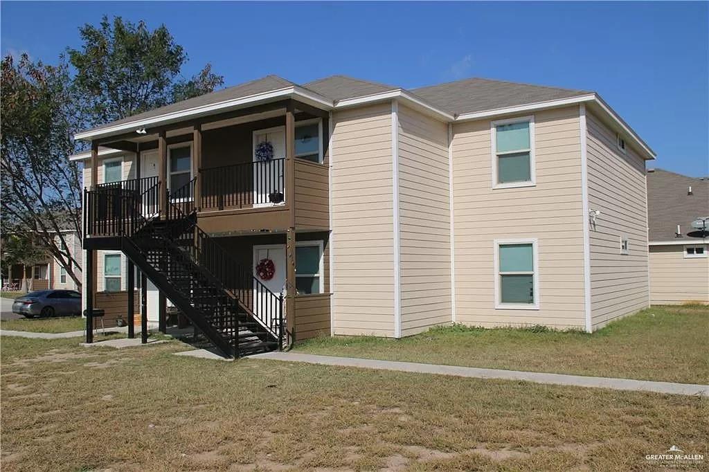 206 North Linares St  