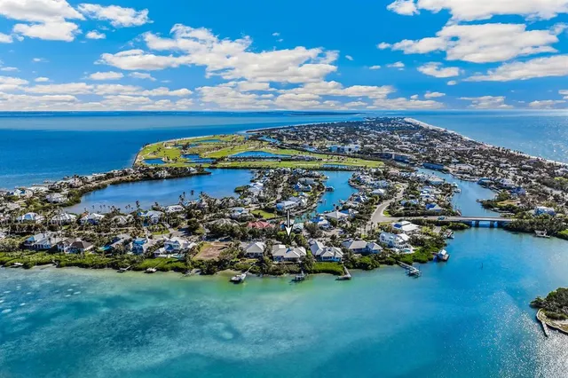 a view of a house with a big yard