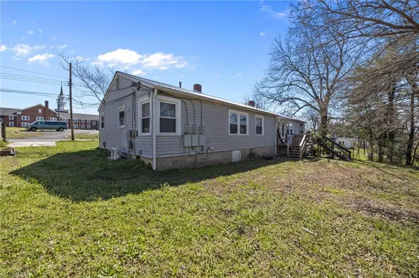 $240,000 | 106 Warner Street, Thomasville, NC 27360