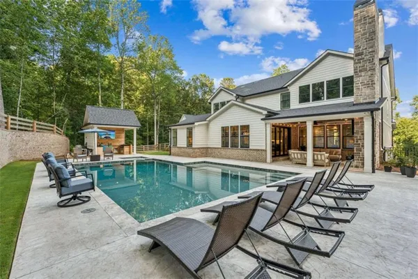 $2,248,500 | 6326 Point Twenty Two, Gainesville, GA 30506