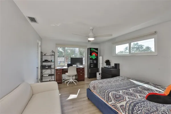 $4,000 | 1279 86th Avenue North, St. Petersburg, FL 33702