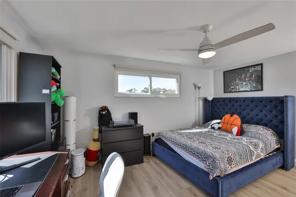 $4,000 | 1279 86th Avenue North, St. Petersburg, FL 33702