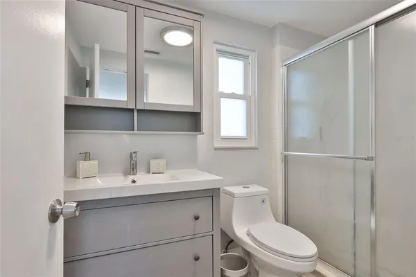 $4,000 | 1279 86th Avenue North, St. Petersburg, FL 33702