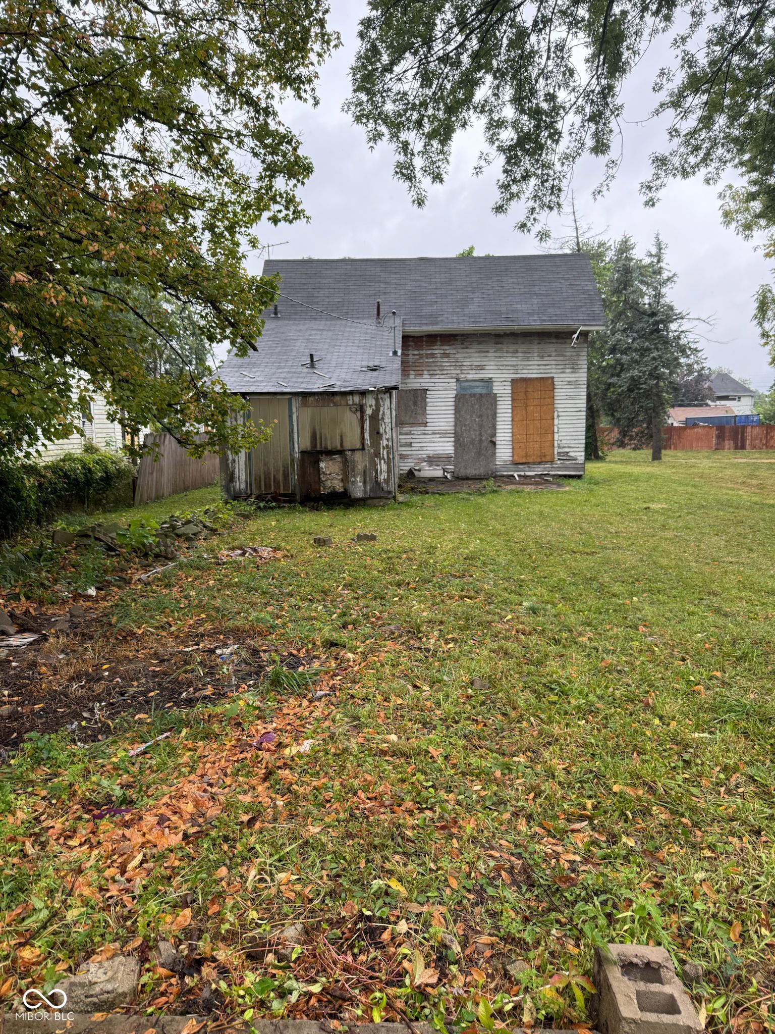 2328 Fletcher Street Anderson, IN 46016 - Photo 3 of 15