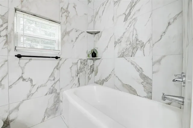 $225,000 | 706 Beaumont Street, Anahuac, TX 77514