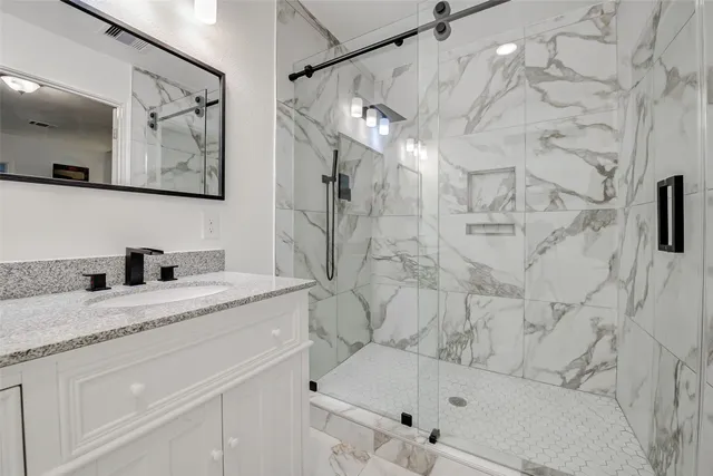 $225,000 | 706 Beaumont Street, Anahuac, TX 77514