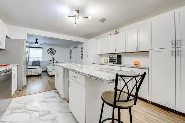 $225,000 | 706 Beaumont Street, Anahuac, TX 77514