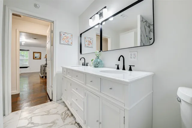 $225,000 | 706 Beaumont Street, Anahuac, TX 77514