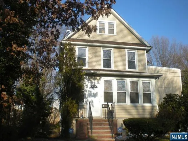 $2,800 | 147 Phelps Avenue, Englewood, NJ 07631