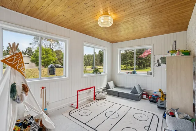 $3,999 | 10144 67th Lane North, Stillwater, MN 55082