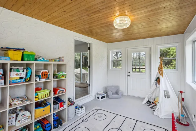 $3,999 | 10144 67th Lane North, Stillwater, MN 55082