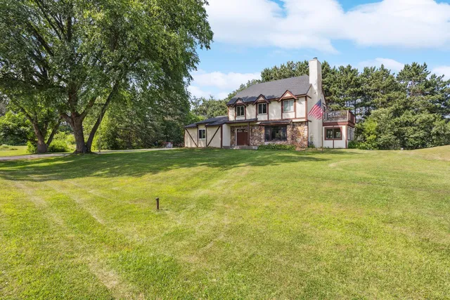 $3,999 | 10144 67th Lane North, Stillwater, MN 55082