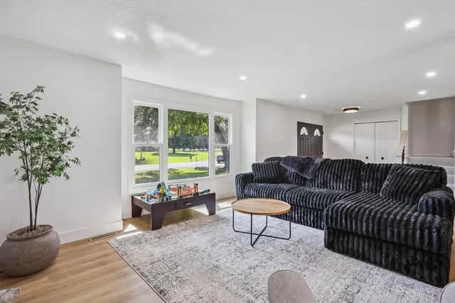 $3,999 | 10144 67th Lane North, Stillwater, MN 55082