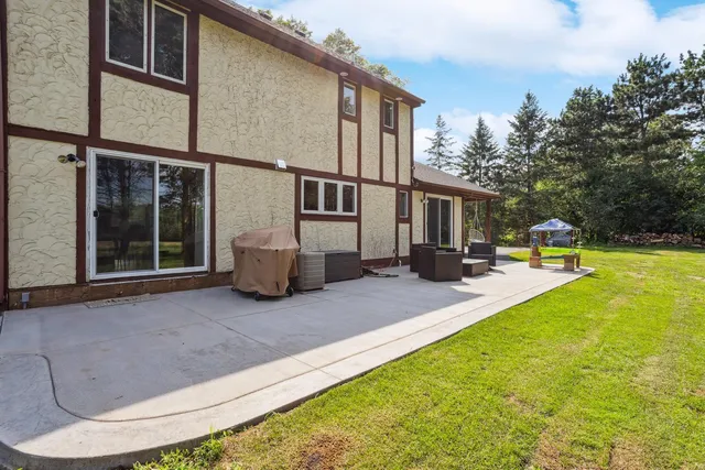 $3,999 | 10144 67th Lane North, Stillwater, MN 55082