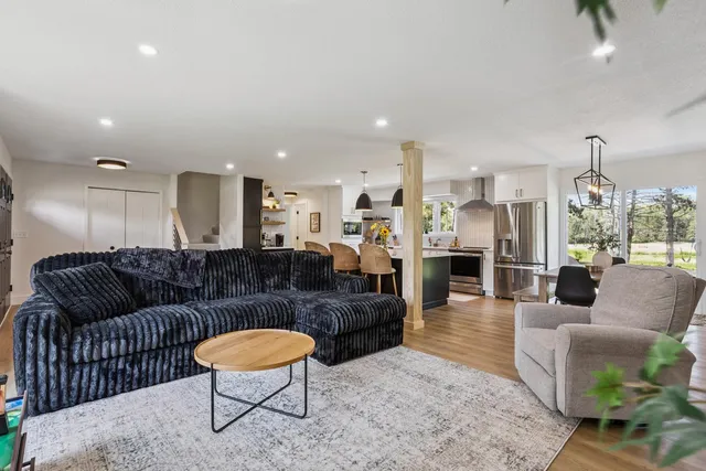 $3,999 | 10144 67th Lane North, Stillwater, MN 55082