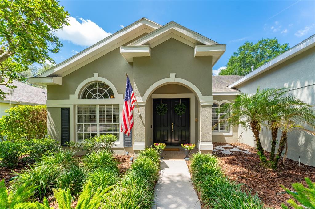 15211 Merlinglen Place Lithia, FL 33547 - Photo 4 of 34