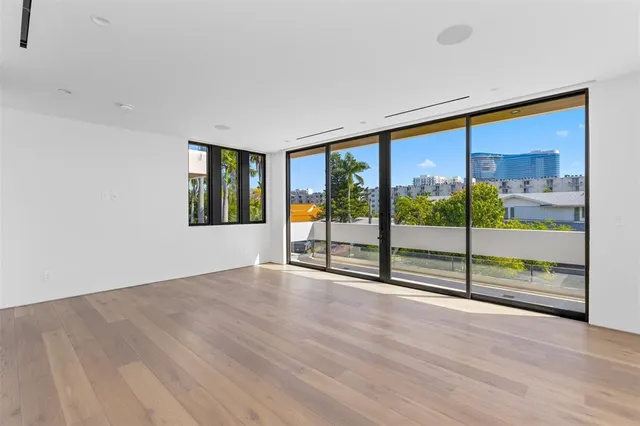 $7,000,000 | 1637 Southeast 14th Street, Fort Lauderdale, FL 33316