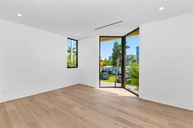 $7,000,000 | 1637 Southeast 14th Street, Fort Lauderdale, FL 33316