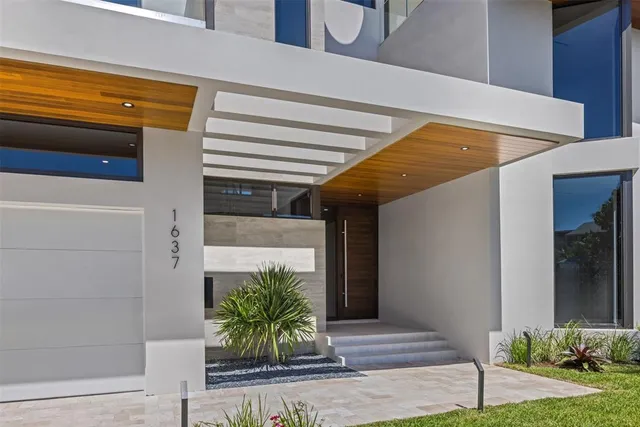 $7,000,000 | 1637 Southeast 14th Street, Fort Lauderdale, FL 33316