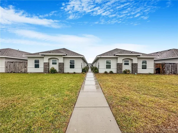 $1,200 | 1809 Stauffer Street, Unit 4, Weslaco, TX 78596