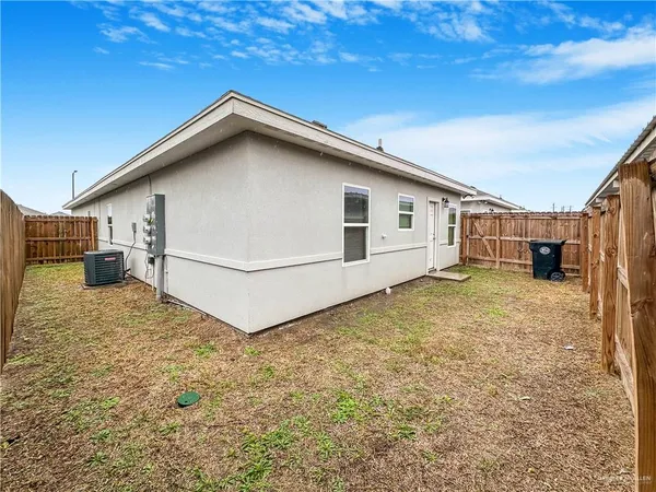 $1,200 | 1809 Stauffer Street, Unit 4, Weslaco, TX 78596