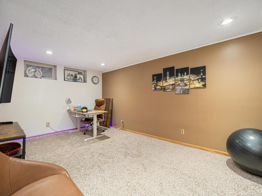 2708 Terraceview Court Plymouth, MN 55447 - Photo 17 of 24