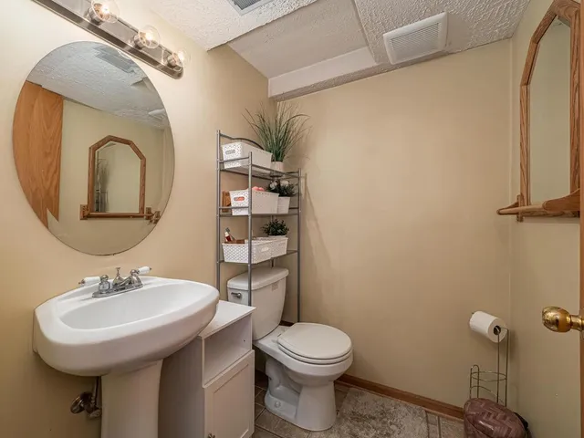 $220,000 | 2708 Terraceview Court, Plymouth, MN 55447